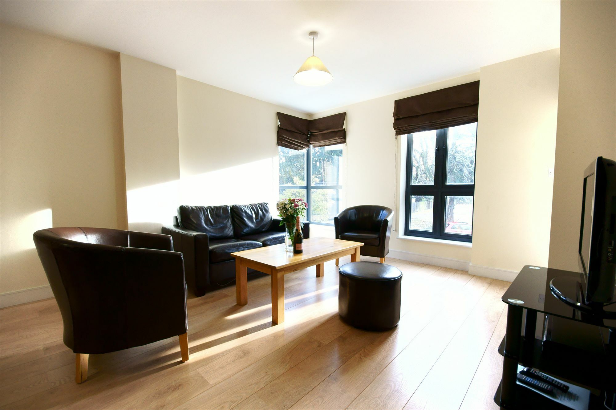 Lodge Drive Serviced Apartments Enfield Zewnętrze zdjęcie